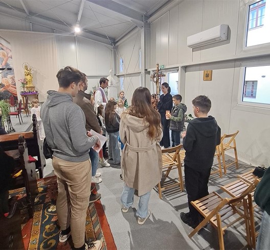 Održan križni put učenika, roditelja i djelatnika katoličkih osnovnih škola